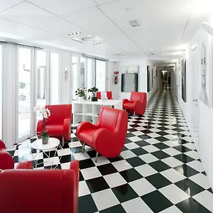 Aparthotel & Urban Padel, Mailand
