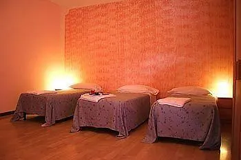 *** Guest house Hostel 3 Milan Italy